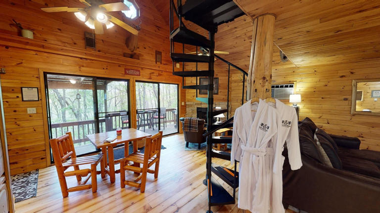 Greenbrier Cabin in Hocking Hills