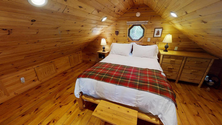 Greenbrier Cabin in Hocking Hills