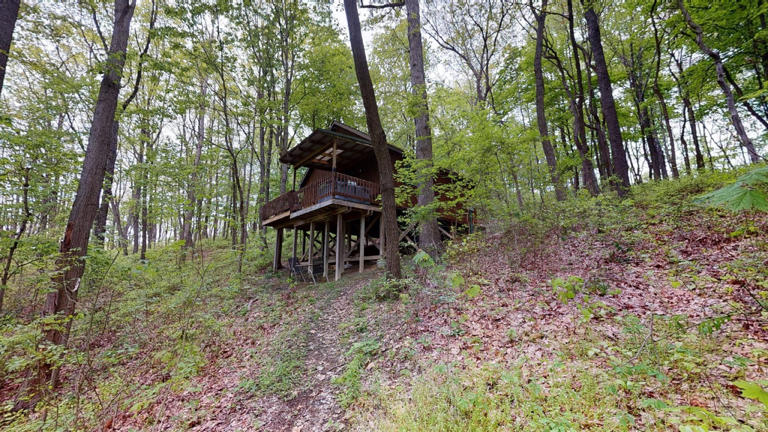 Greenbrier Cabin in Hocking Hills